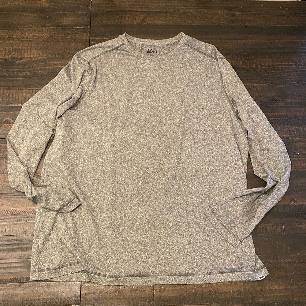 REI long sleeve training shirt, size XL
